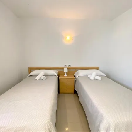 Coblanca 8-7º 3 アパート